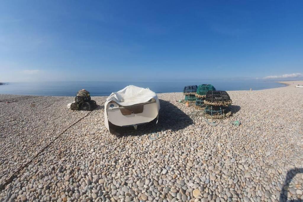 Bright & Beautiful 4 Bedroom House With Sea Views Portland Exteriör bild
