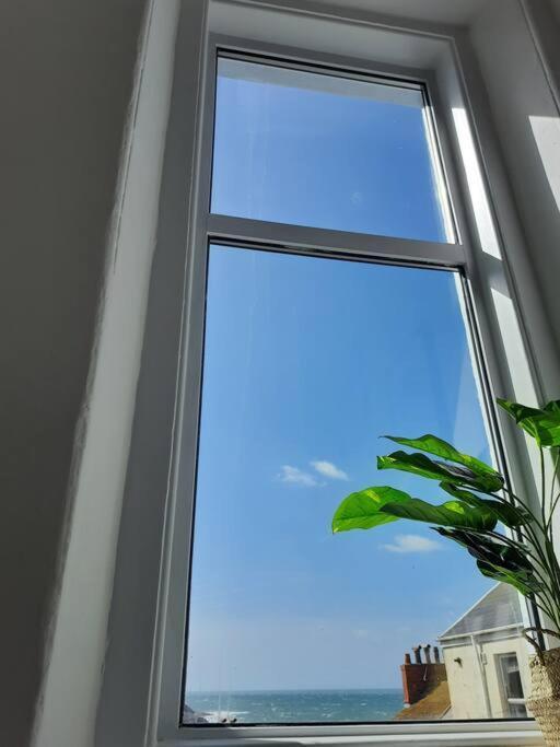 Bright & Beautiful 4 Bedroom House With Sea Views Portland Exteriör bild